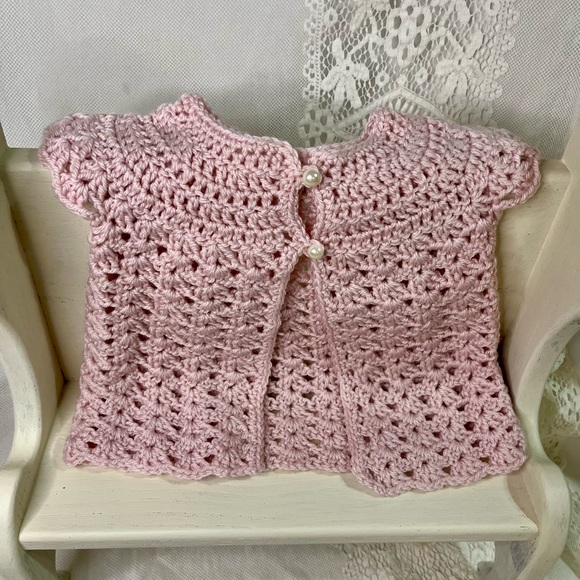 0-3 months Handmade Crocheted Pink Baby Set - Picture 5 of 8